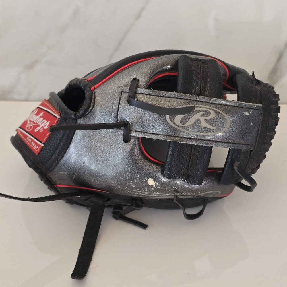 RAWLINGS ALEX RODRIGUEZ Autographed model Baseball Glove 9" black